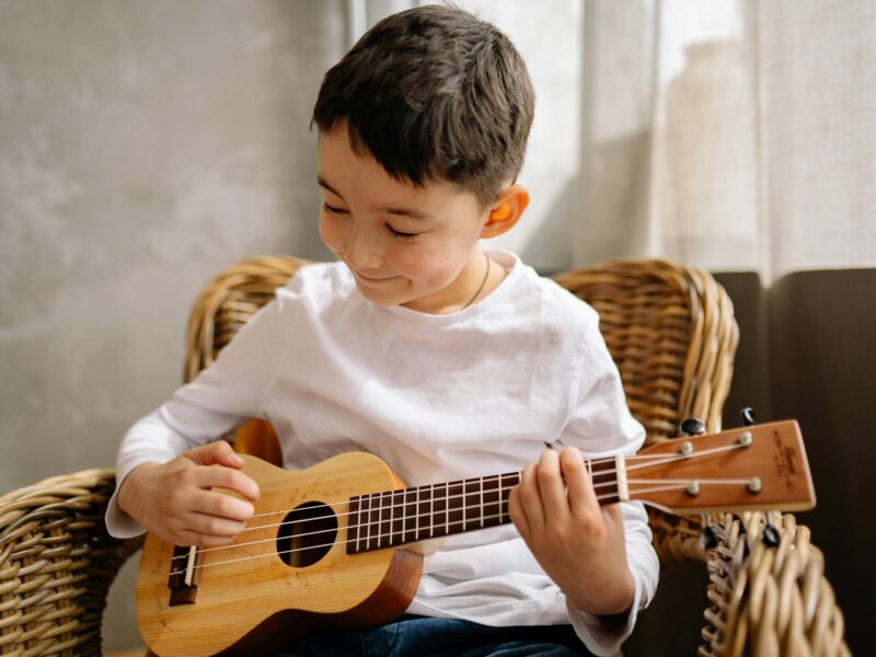 Zdjęcie do artykułu: Dlaczego muzyka wspiera rozwój mózgu dziecka