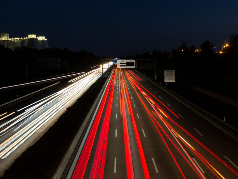 Zdjęcie do artykułu: Inteligentne systemy transportowe – przyszłość komunikacji